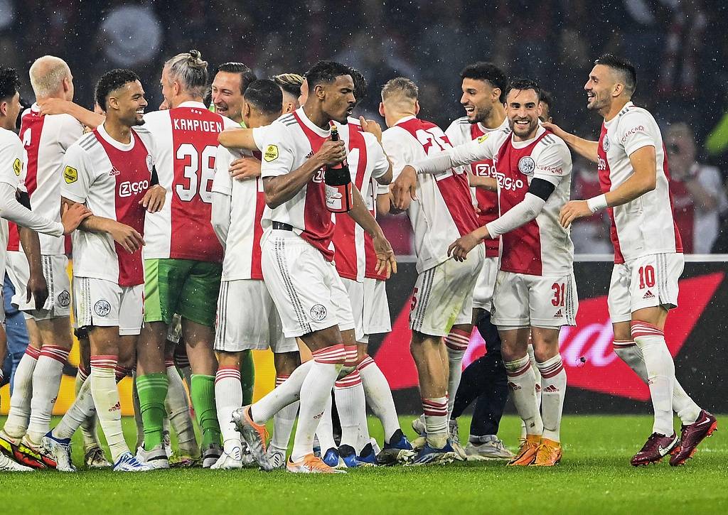 瓦伦西亚围绕欧冠豪取连胜辽宁本钢篮板制胜备战西甲，网友：风云突变阿贾克斯今晨豪取连胜